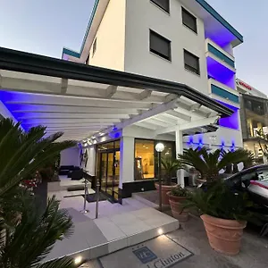 3* Hotel Clinton