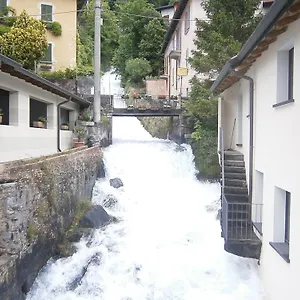 https://casa-in-riva-al-lago.it-lombardy.com